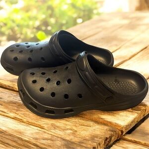 Black Clog Sandle